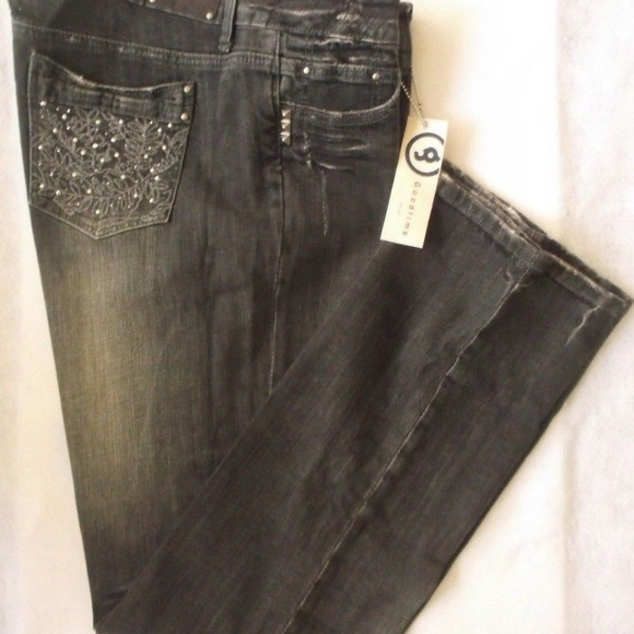 Goodtime Denim - NWOT Goodtime Jeans Bling Back Pockets Goodtime Denim - NWOT Goodtime Jeans Bling Back Pockets